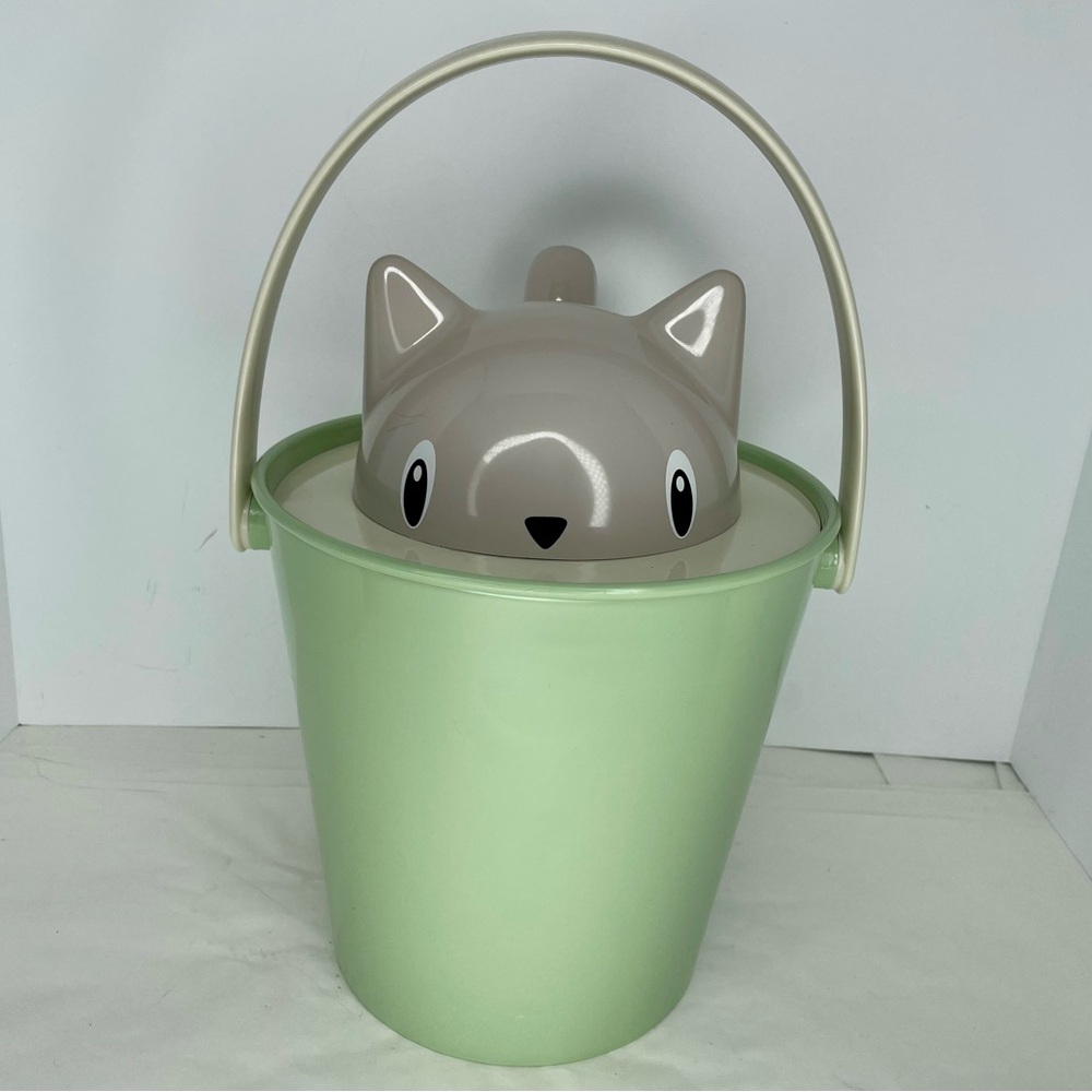 Stefano Giavannoni United Pets Grey Cat Green Storage Container With Lid & Scoop